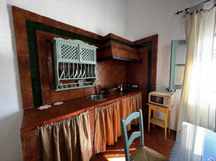 Image No.19-3 Bed Property for sale