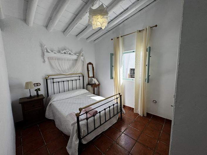 Image No.21-3 Bed Property for sale