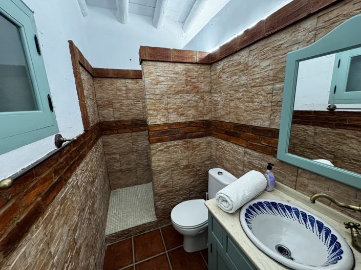 Image No.31-3 Bed Property for sale
