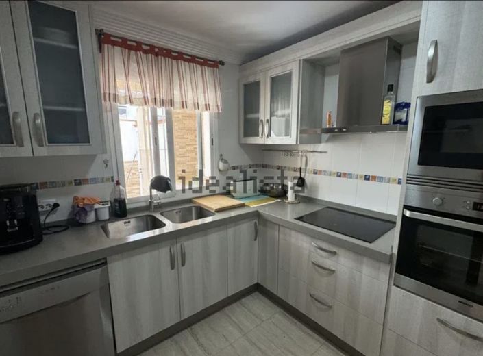 Image No.4-3 Bed Property for sale