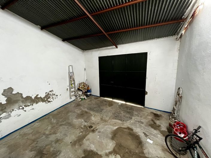 Image No.16-4 Bed Property for sale