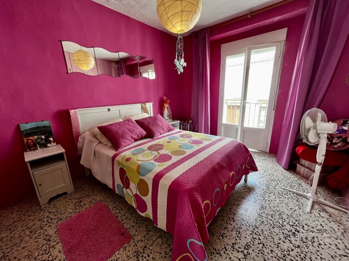 Image No.18-4 Bed Property for sale