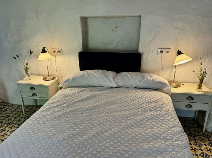 Image No.43-2 Bed Country House for sale