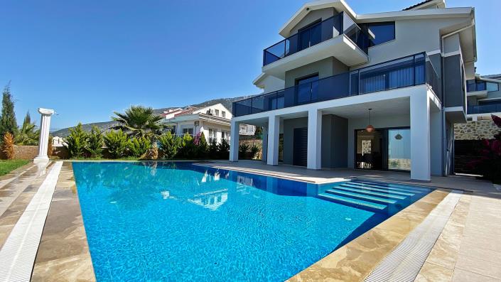 Image No.2-4 Bed Villa / Detached for sale