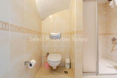 A_Entry---Bathroom-1--2-