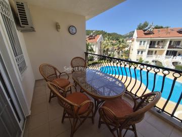 2--Lounge-Balcony