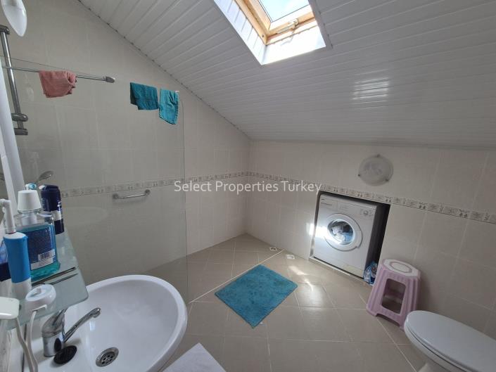 Image No.20-3 Bed Apartment for sale