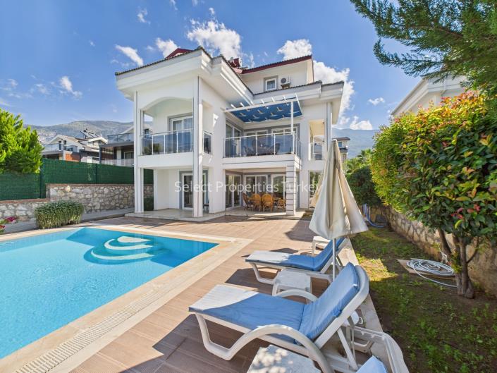 Image No.49-4 Bed Villa / Detached for sale