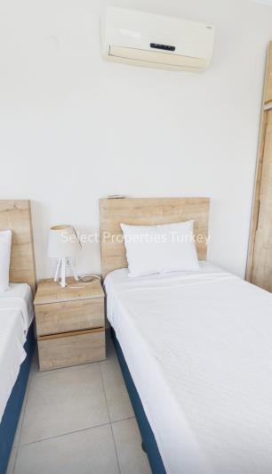 Image No.38-4 Bed Villa / Detached for sale
