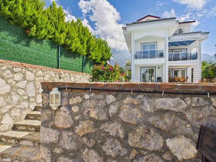 Image No.52-4 Bed Villa / Detached for sale