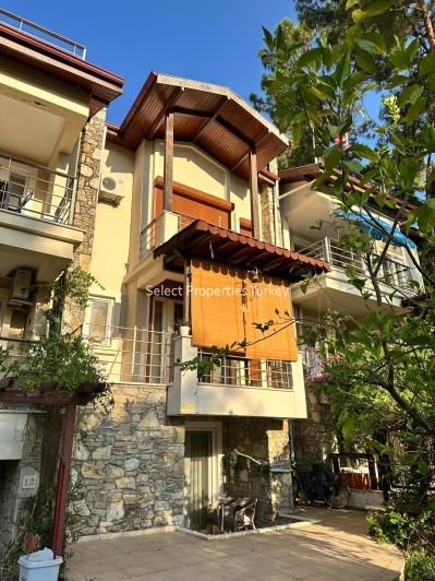 Image No.11-4 Bed Townhouse for sale