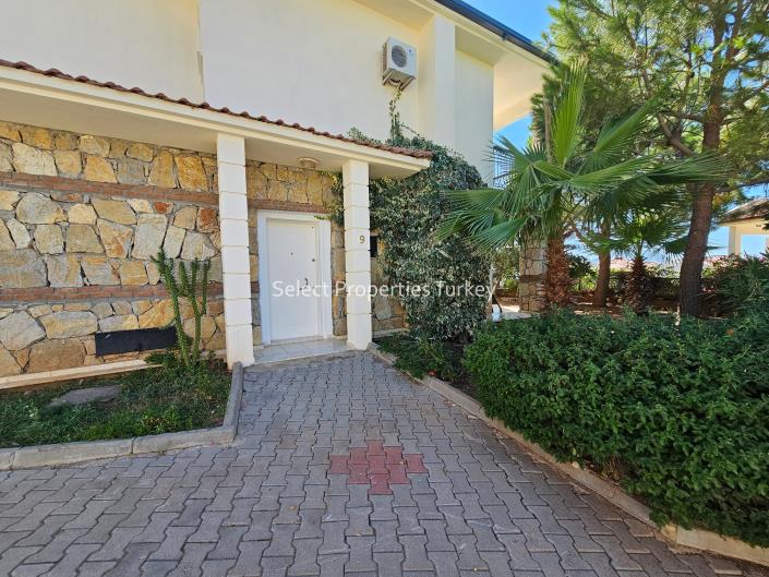 Image No.10-3 Bed Villa / Detached for sale