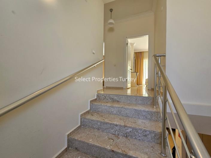 Image No.37-3 Bed Villa / Detached for sale
