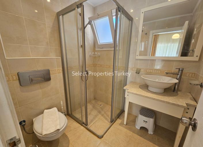 Image No.40-3 Bed Villa / Detached for sale