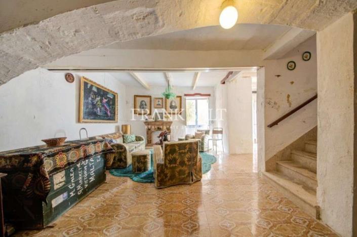 Image No.32-3 Bed Property for sale