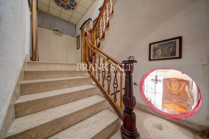 Image No.44-3 Bed Property for sale