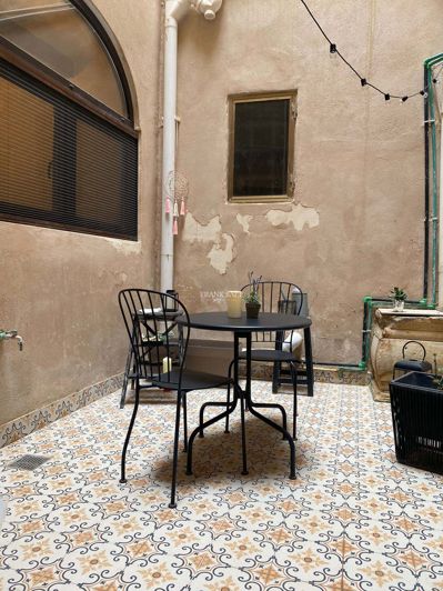 Image No.3-3 Bed Property for sale