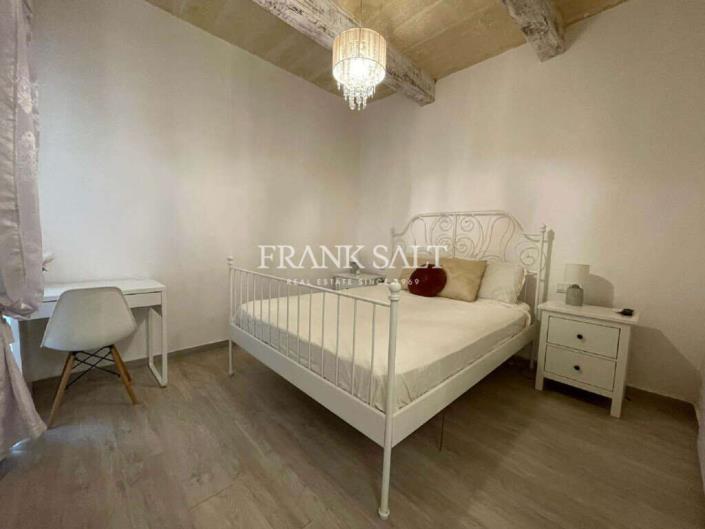 Image No.21-3 Bed Property for sale