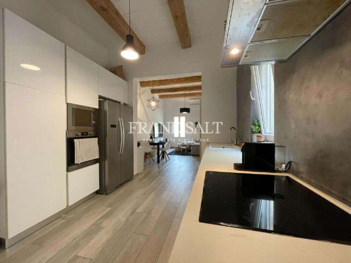Image No.38-3 Bed Property for sale