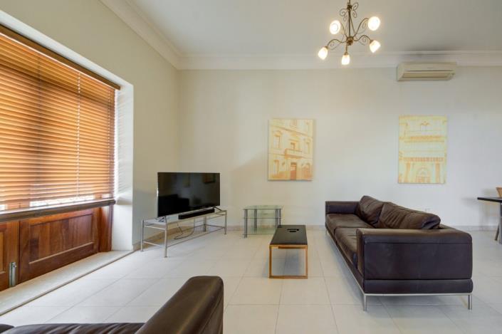 Image No.13-3 Bed Property for sale