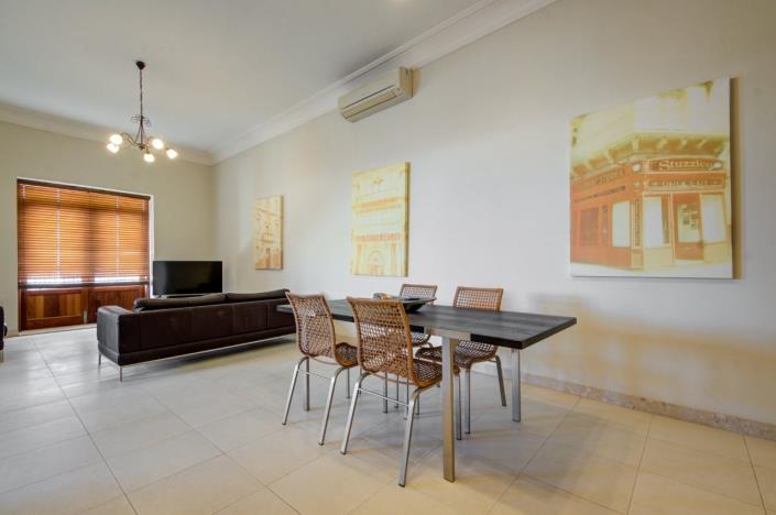 Image No.21-3 Bed Property for sale