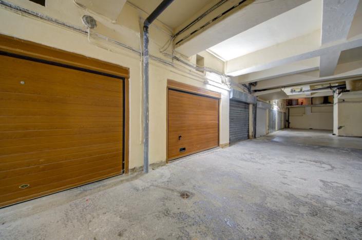 Image No.25-4 Bed Property for sale