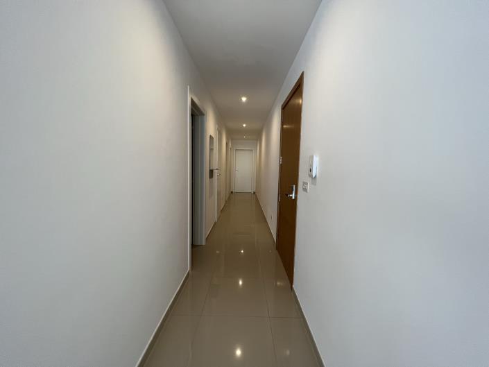 Image No.26-3 Bed Property for sale