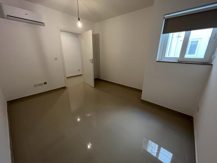 Image No.29-3 Bed Property for sale