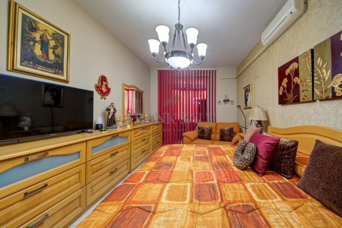 Image No.22-2 Bed Property for sale