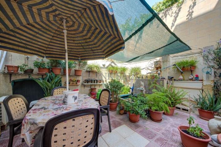 Image No.33-2 Bed Property for sale