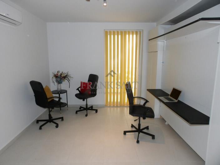 Image No.29-3 Bed Property for sale