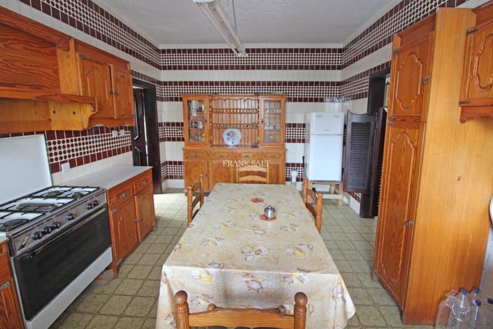 Image No.4-3 Bed Property for sale