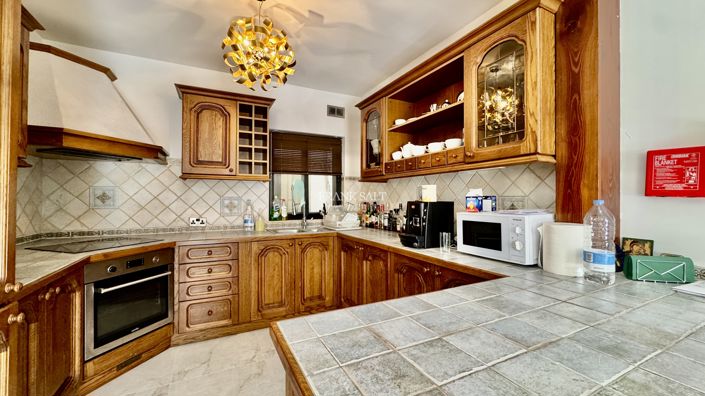 Image No.4-3 Bed Property for sale