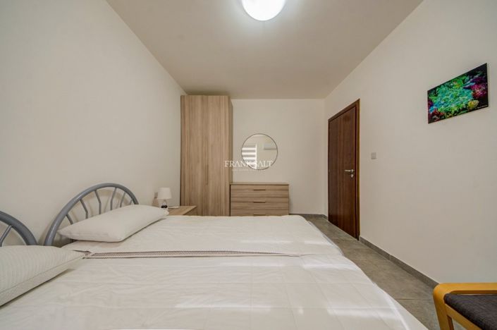 Image No.8-2 Bed Property for sale