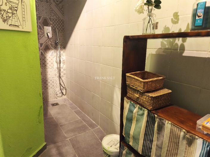 Image No.5-2 Bed Property for sale