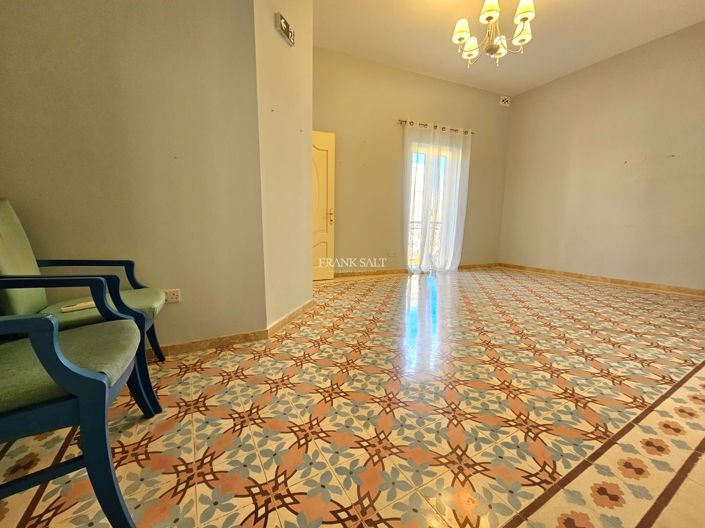 Image No.8-Propriété de 7 chambres à vendre à Zebbug