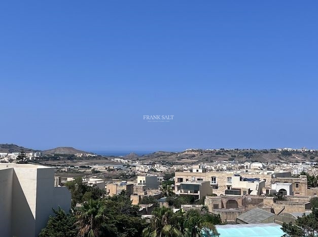 Image No.7-3 Bed Property for sale
