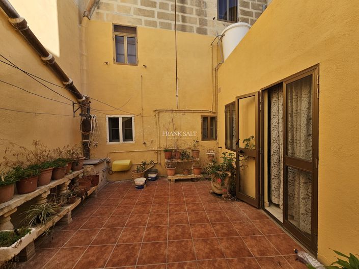 Image No.2-Propriété de 3 chambres à vendre à Gudja