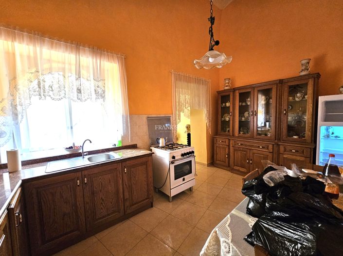 Image No.7-Propriété de 3 chambres à vendre à Gudja