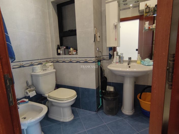 Image No.8-3 Bed Property for sale