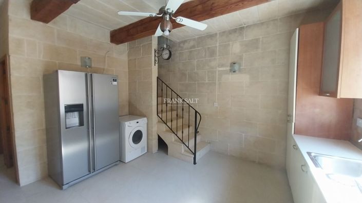 Image No.6-3 Bed Property for sale