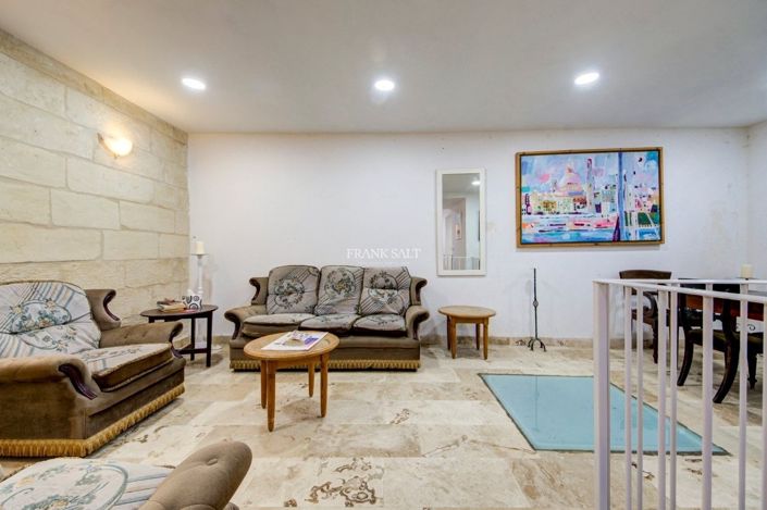 Image No.2-3 Bed Property for sale