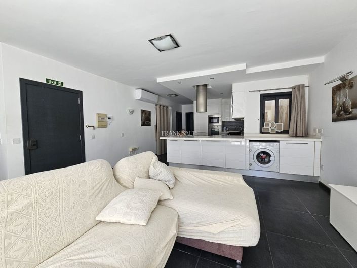 Image No.2-2 Bed Property for sale