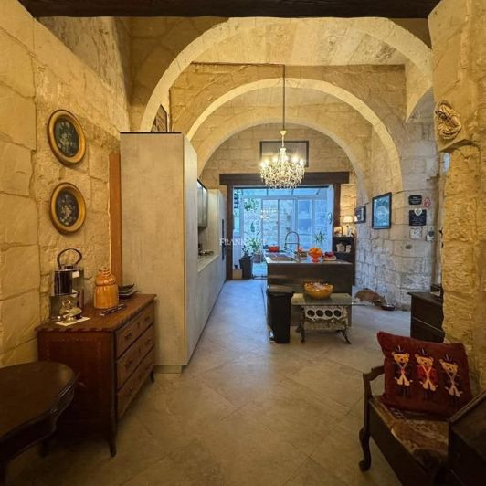 Image No.7-3 Bed Property for sale