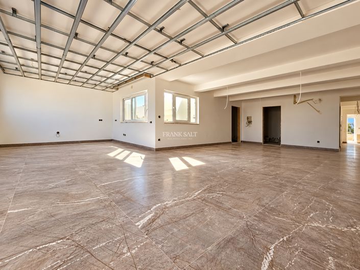 Image No.5-2 Bed Property for sale