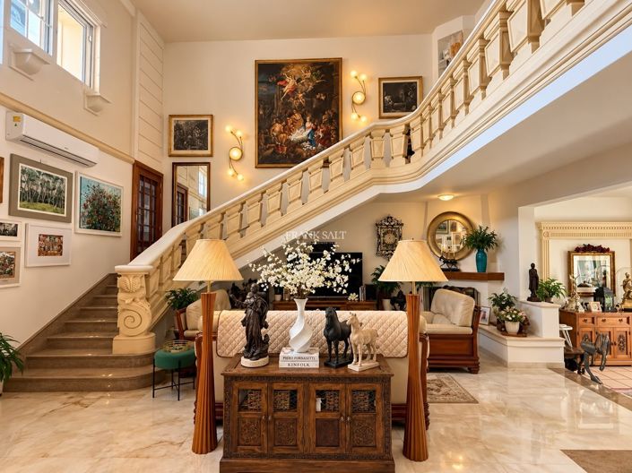 Image No.5-3 Bed Property for sale