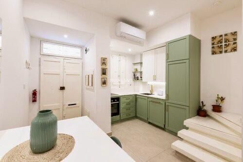Image No.3-2 Bed Property for sale