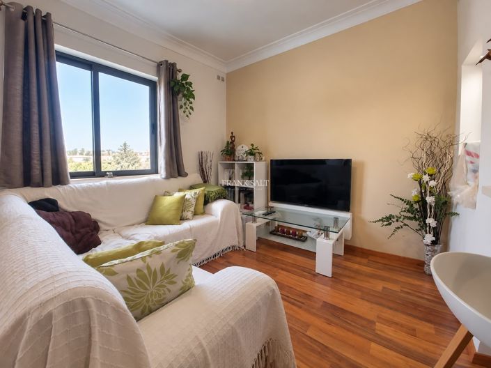Image No.3-2 Bed Property for sale