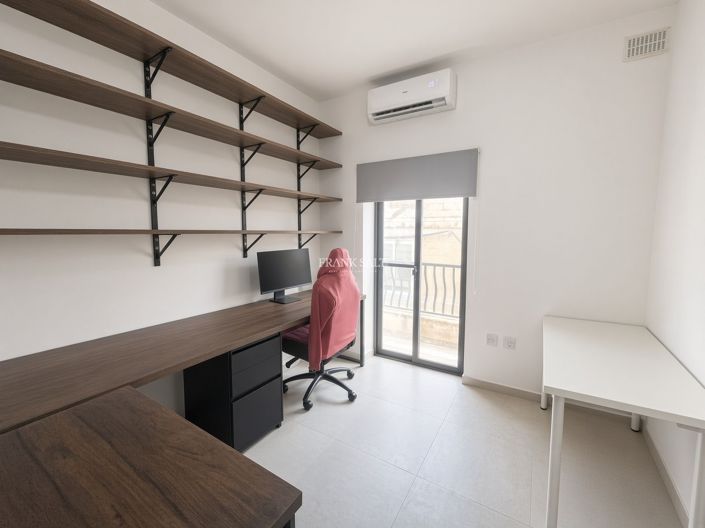 Image No.6-Propriété de 3 chambres à vendre