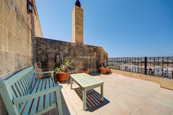 Image No.3-3 Bed Property for sale
